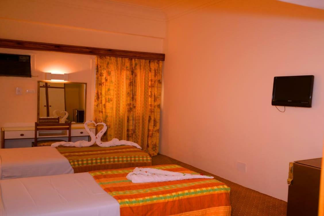 Cleopatra Hotel อัสวาน ภายนอก รูปภาพ